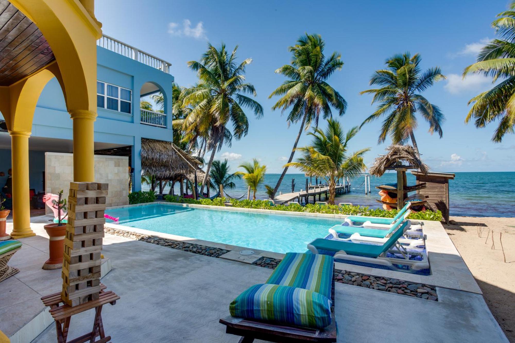 Blue Parrot Beach House And Villas Hopkins Dış mekan fotoğraf